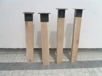 Gerade Holzbeine aus massivem Eichenholz, 71cm hoch, Ein Stück, mit Metallkappe mit 10x10cm Profil