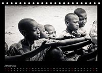 Kinder in Afrika (Tischkalender 2022 DIN A5 quer)