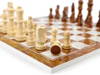 Peradix Schachspiel aus Holz - Magnetisch Schachbrett Schach Klappbar  Handgefertigt Wooden Chess Set mit Schachfiguren groß Reisenschach für  Kinder und Erwachsene 35 * 35 cm: : Spielzeug