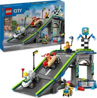 LEGO City Keine Limits: Seifenkistenrennen mit Rampe - Bauspielzeug für Jungen und Mädchen ab 6 Jahren - Set mit 2 Seifenkisten & 4 Rennfahrer Minifiguren - Geschenkidee für Kinder 60460