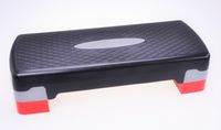 Aerobic Steppbrett - 68 x 28 x 10/15 cm - schwarz/rot