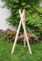 Dřevěný stojan na ptačí budky neošetřený
