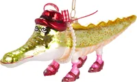 BRUBAKER Lustiges Krokodil mit Hut und Schuhen - Handbemalte Weihnachtskugel aus Glas - Christbaumschmuck Figuren Deko Anhänger Baumkugel - 20 cm