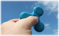 Fidget Spinner - LED Fingerkreisel, sortiert, 1 Stück 4250111316217