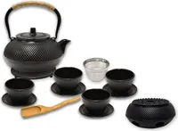 AD.CON Teeservice aus Gusseisen 13-tlg mit Stövchen Teekanne 1,5L Schwarz mit Siebeinsatz Teetassen und Untersetzer Tee Set im japanischen Stil