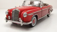 Modellfahrzeug Mercedes 220 SE Cabriolet (W128), rot/dunkelrot, 1960.