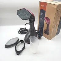 GRUNDIG ST 8150 Fashion Brush Dampfbürste, Dampfglätter, Dampfbügeleisen Kleidung, 2200 Watt, Dauerdampfmenge: 28 g/Min., schnelle Aufheizzeit: 35s, 2,5 m langes Kabel, Violett/Schwarz/Silber