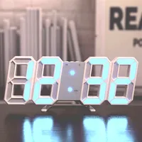 ["3D LED Digital Uhr wand deco Glowing Nacht Modus Einstellbare Elektronische Tisch Uhr Wanduhr dekoration wohnzimmer LED Uhr, Weißer Rahmen mit blauen Buchstaben"],