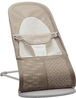 BABYBJÖRN Babywippe Balance Soft Mesh Grau beige Weiß mit hellgrauem Rahmen