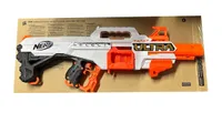 NERF Ultra Select Blaster inklusive 20 Darts - Vollmotorisierte Distanz- und Präzisions Gun mit 2 Magazinen - Automatische Outdoor Spielzeug Pistole Batterie betrieben
