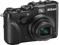 Nikon Coolpix P7100 10,1 Megapixel 7-fach optischer/4-fach digitaler Zoom, 28 - 200 mm Brennweite, optischer Bildstabilisator, 1/1,7'' CCD-Sensor, F2,8 (W) - F5,6 (T), 7,62 cm (3 Zoll) klappbares Display, HD-Video, YES