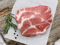 Schweinekamm Steak – 2 naturbelassene Schweinenacken-Steaks à ca. 180 g – Zart & saftig – Der Pfaröller - Für Grill & Pfanne