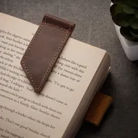 SURAZO Kožená záložka do knihy Handmade - Vysoce kvalitní záložka do knihy z pravé kůže - Kompaktní design, hnědá - Nápad na dárek pro milovníky knih