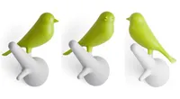 Qualy Wandhaken mit Vogel Sparrow auf Ast - 2er Set - grün/weiß