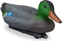 relaxační dekorativní kachna na rybníku