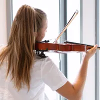 kwmobile Geige Schulterstütze für 1/2 Geigen - verstellbar gepolstert gummierte Füße - Violine Schulter Geigenstütze - Schulterstütze Geige