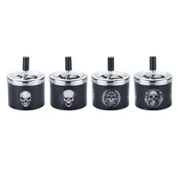 4 x Drehaschenbecher in schwarz mit Totenkopf Design