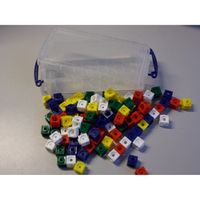 Dick-Systeme, 100 Steckwürfel 5-farbig in der Box, Kantenlänge 1,7 cm
