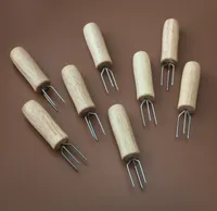 PRECORN 8 Stück Maiskolbenhalter Maisspieße Set mit Holzgriff für Grillen - Holz Mais Halter Holzgriff Corn Holder BBQ Zubehör - Ideal auch für Camping & Picknicks