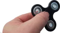 Fidget Spinner - Flipgo Fingerkreisel, sortiert, 1 Stück 4250111316194