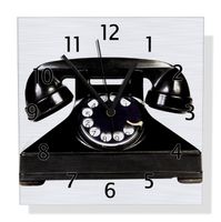 Wallario Design Wanduhr Altes schwarzes Retro-Telefon mit Wählscheibe frontal aus Aluverbund, Größe 30 x 30 cm