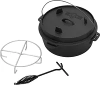 BBQ#BOSS Dutch Oven Set BBQ, 7,3 Liter, Schwarz, Eingebrannter Feuertopf aus Gusseisen, Kochtopf mit Deckelheber und Edelstahluntersetzer, Schmortopf mit Schlitz für Themormeter, Grilltopf für Outdoor & Indoor