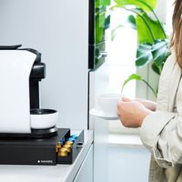 Navaris Kapselhalter für Nespresso u.a. Kapseln - Aufbewahrung für 50 Kaffeekapseln für Kapselmaschine - Aufbewahrungsbox in Schwarz