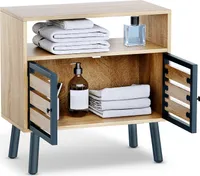 Schrank mit Türen