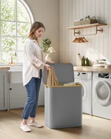 SONGMICS Koš na prádlo s víkem, 3 přihrádky, 150 l, vyjímatelný sáček na prádlo, bambusové rukojeti