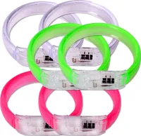 TE-Trend 6 Stück LED Armband Set Armbänder für Kinder Mitgebsel Kindergeburtstag Armreif Leuchtarmbänder 3-fach sortiert mehrfarbig
