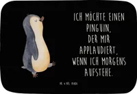 Mr. & Mrs. Panda Badteppich Pinguin marschieren - Schwarz - Geschenk, Duschvorleger, Badteppiche, stolz, Badezimmermatte, Frühaufsteher, Badematte, Badvorleger, zufrieden