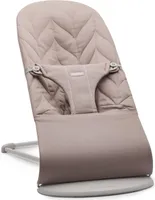 BabyBjörn Bouncer Bliss Baumwolle Woven Petal Quilt Sandgrau