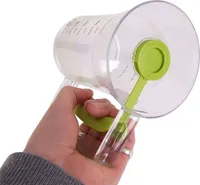 BURI Teigportionierer 0,9l mit Deckel und Einhandbedienung - Teigspender Dosierer für Muffins, Cupcakes, Pfannkuchen und mehr - Skala mit Deckel, leicht zu reinigen