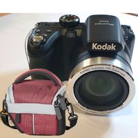 Kodak AZ422 schwarz Digitalkamera + Tasche bordeaux