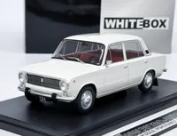 Fiat 124 (1970) biały WHITEBOX 1:24
