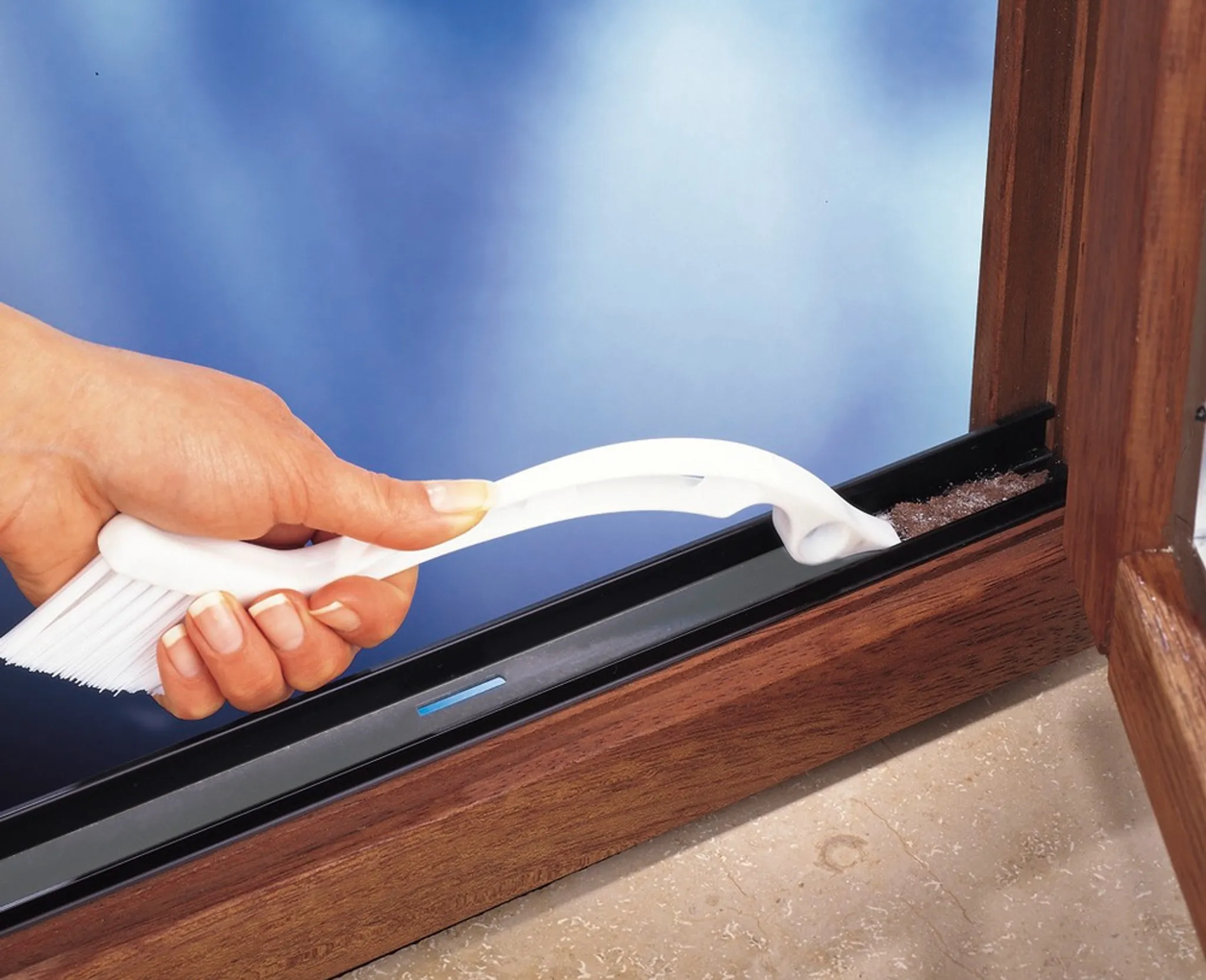 Reinigungsbürste für Tür- & und Fensterritzen