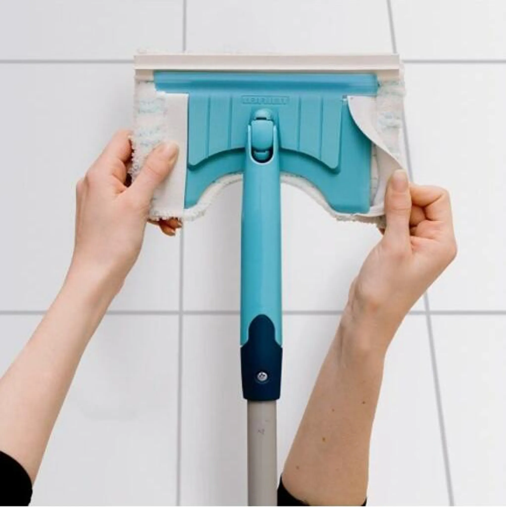 Nettoyeur De Carrelage Et Salle De Bain Leifheit Flexi Pad - 20 Cm - Flexible à 360° - Pour Surfaces Courbes