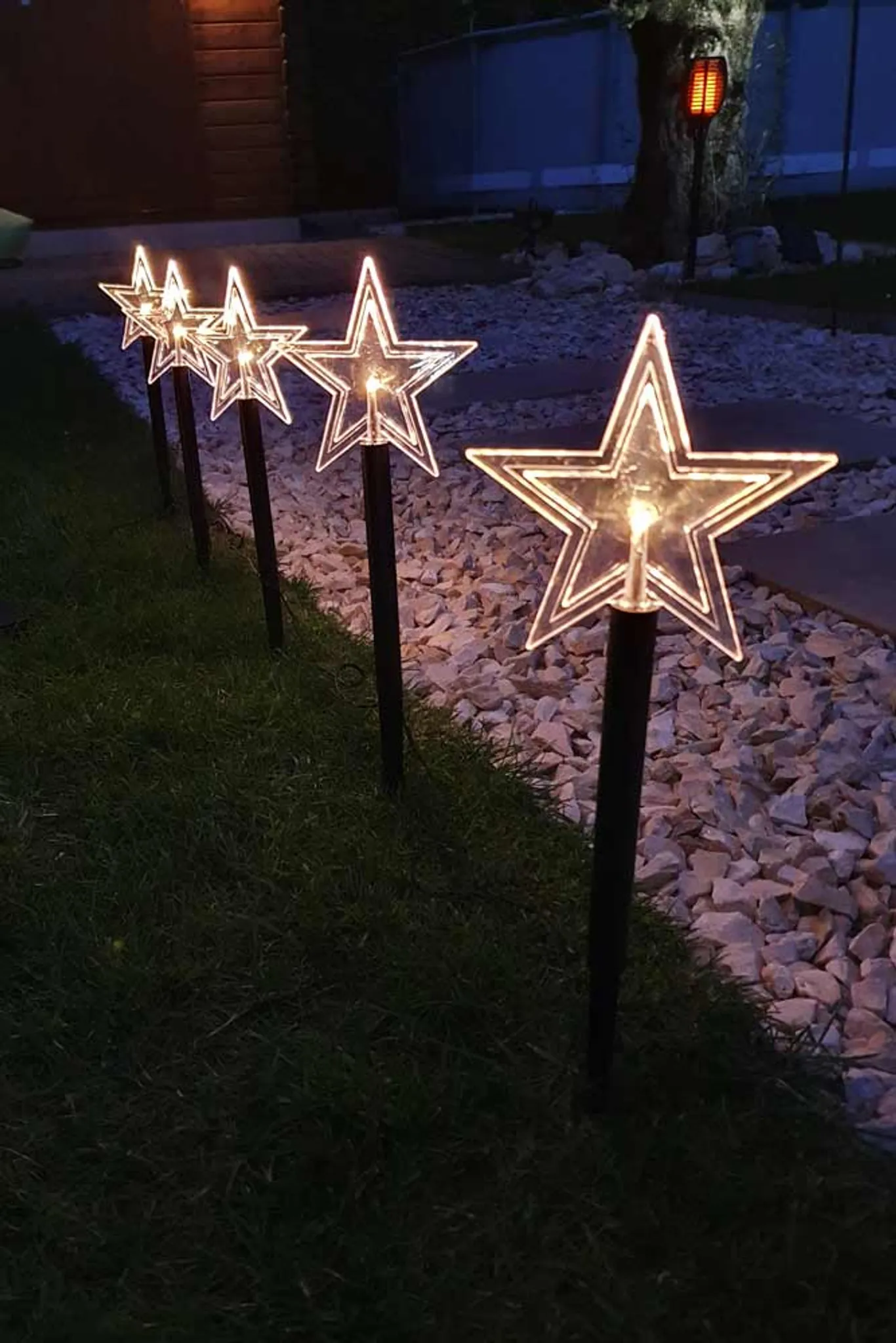 Star-Max LED Baum »Weihnachtsdeko aussen«, Inkl. Erdspieß online