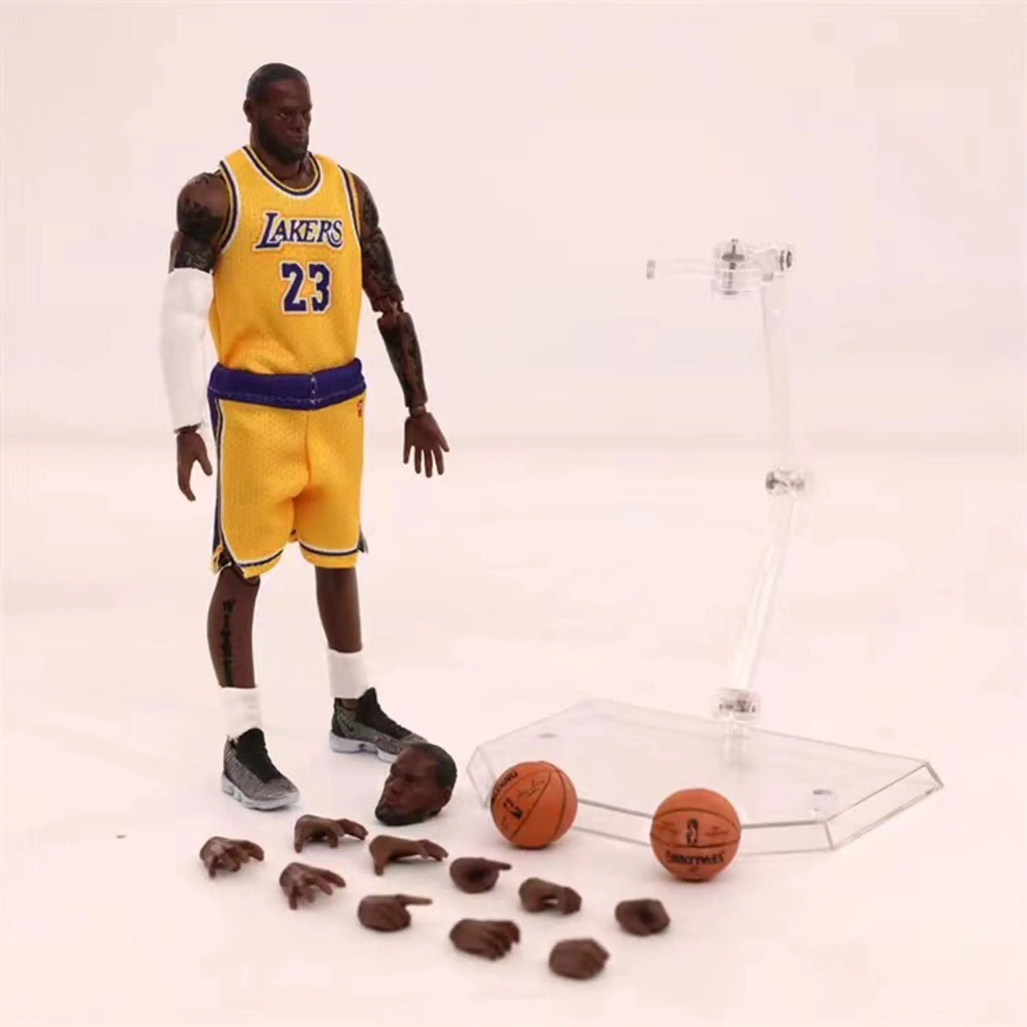 HiScooter Medicom - NBA - MAFEX Lebron James | Kaufland.de