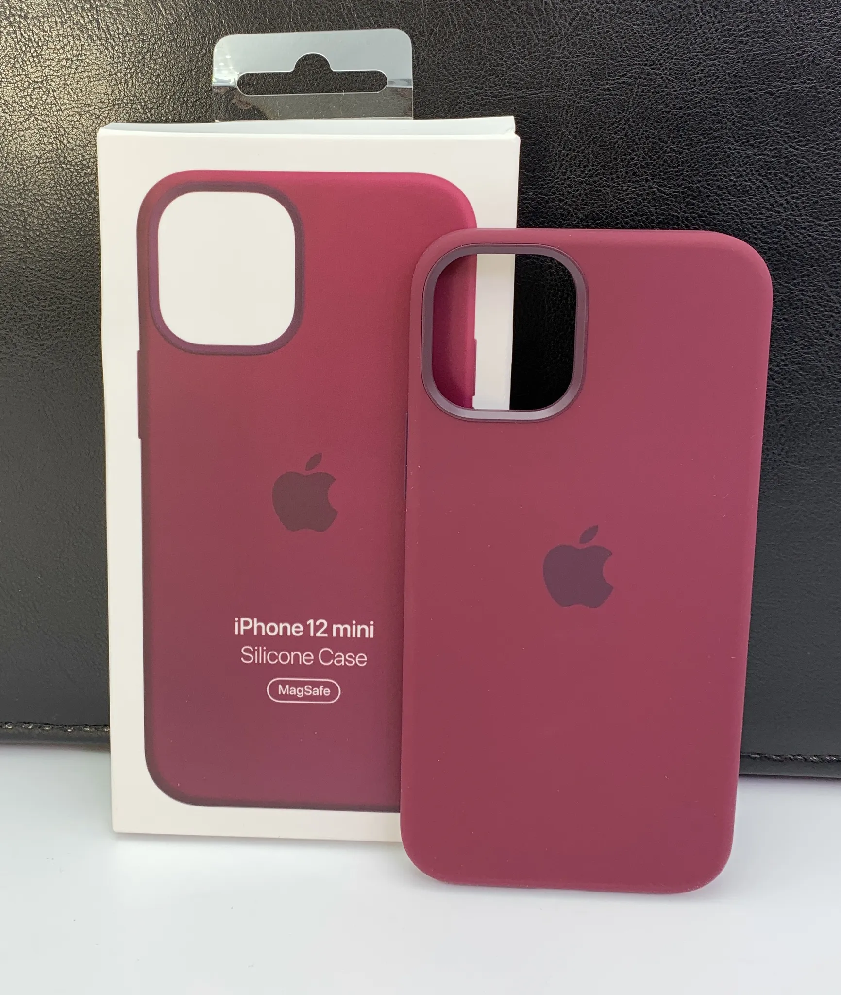 Genuine Apple iPhone 12 mini 5.4 Leather Case w/MagSafe MHKA3ZM/A Black  194252168134