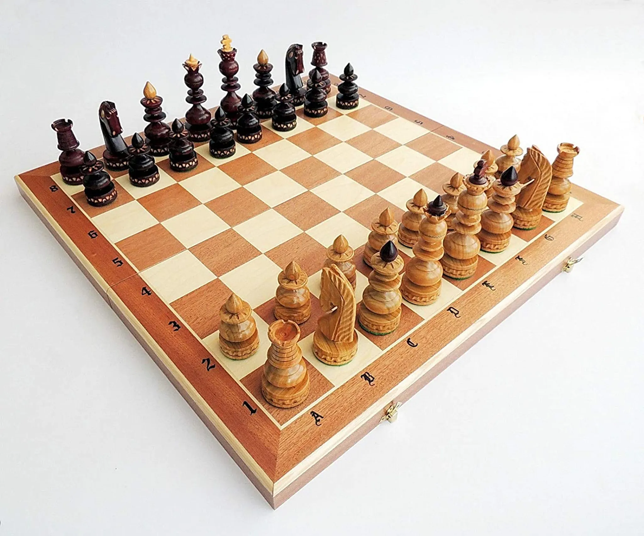 Schach Spiel auf massiven furnierten Holzbrett inklusive