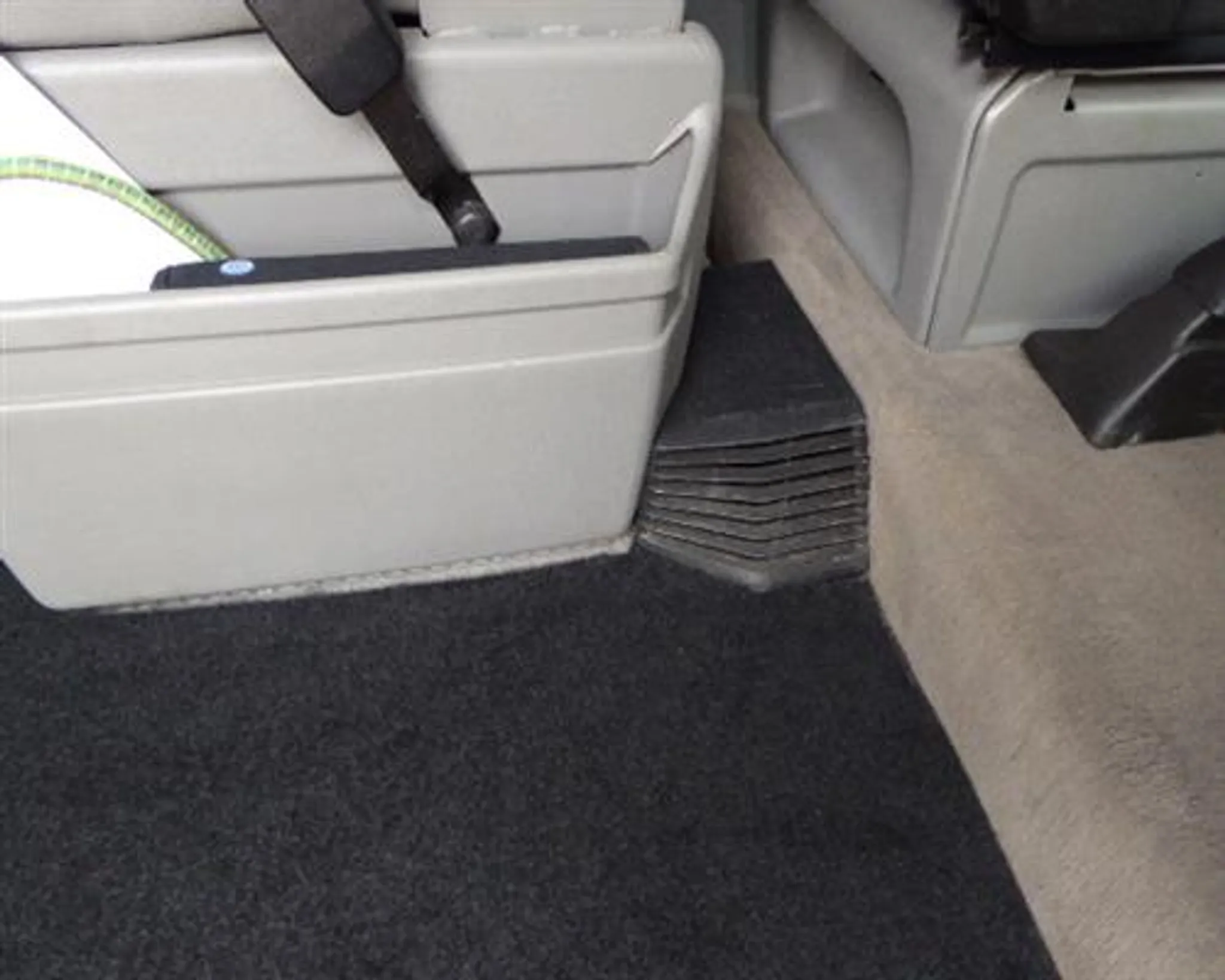 Gastraum Teppich passend für Multivan VW T4
