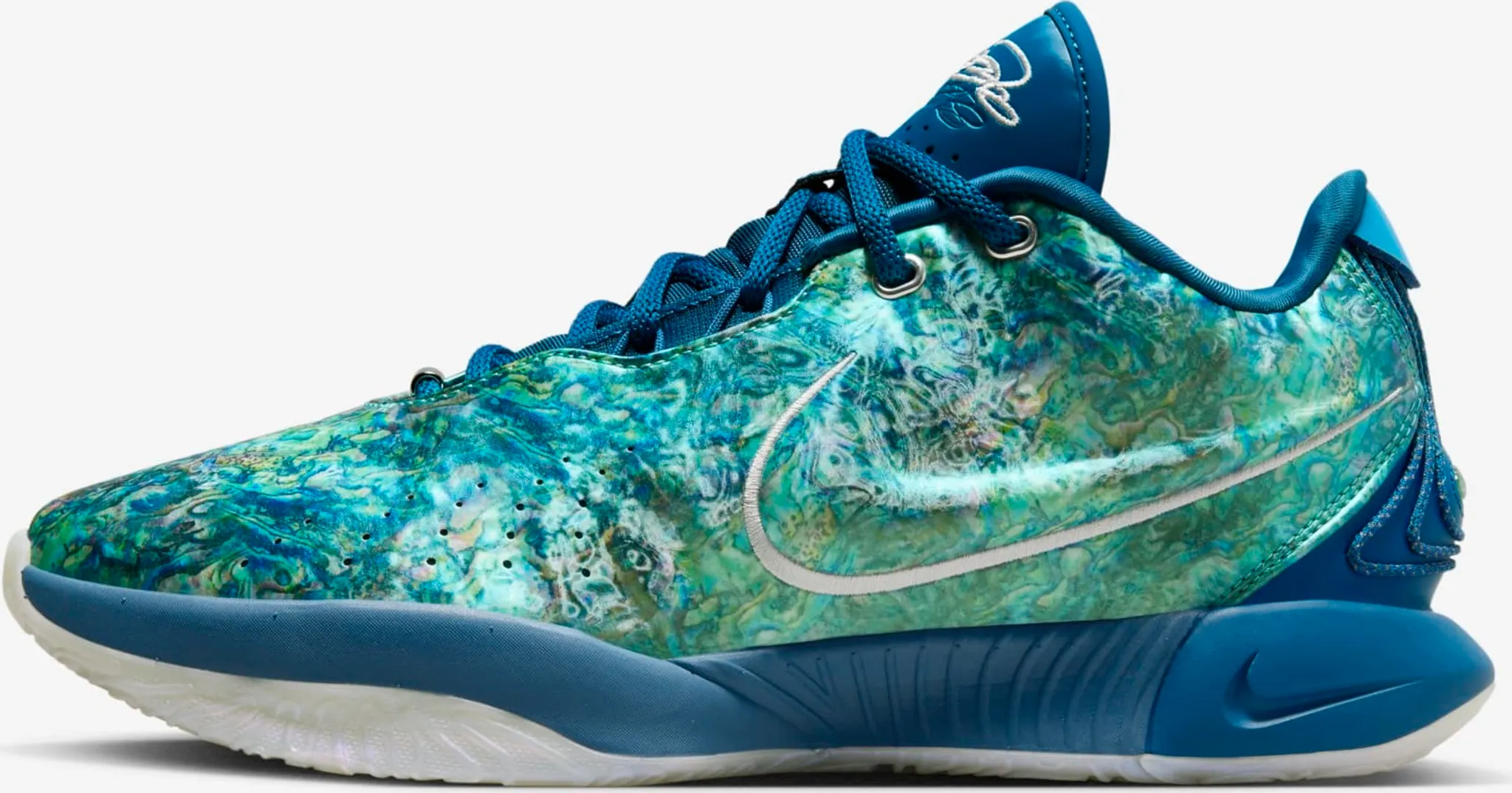 Nike LeBron 21 