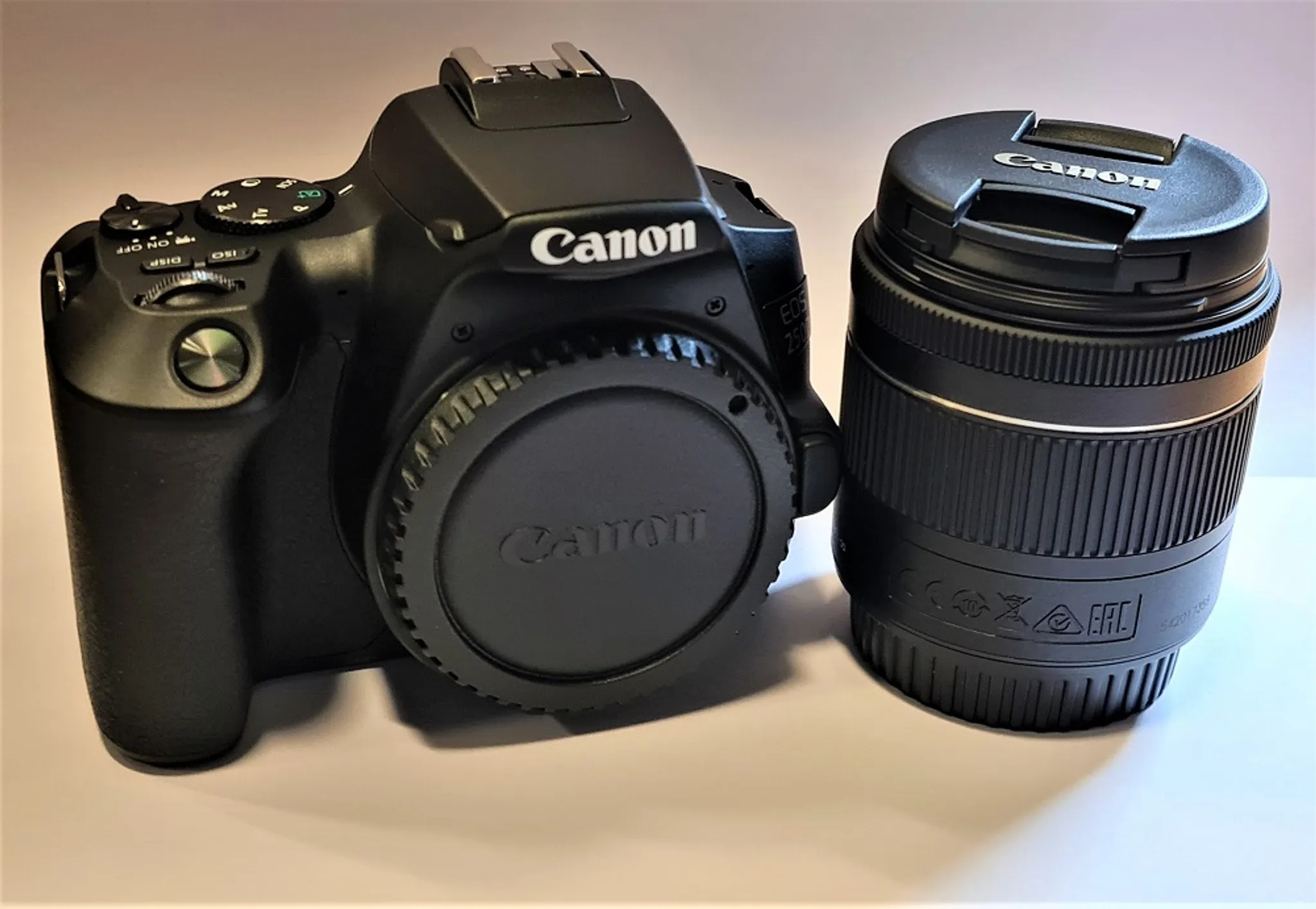 Canon EOS 250D KIT - Digitalkamera - inkl.