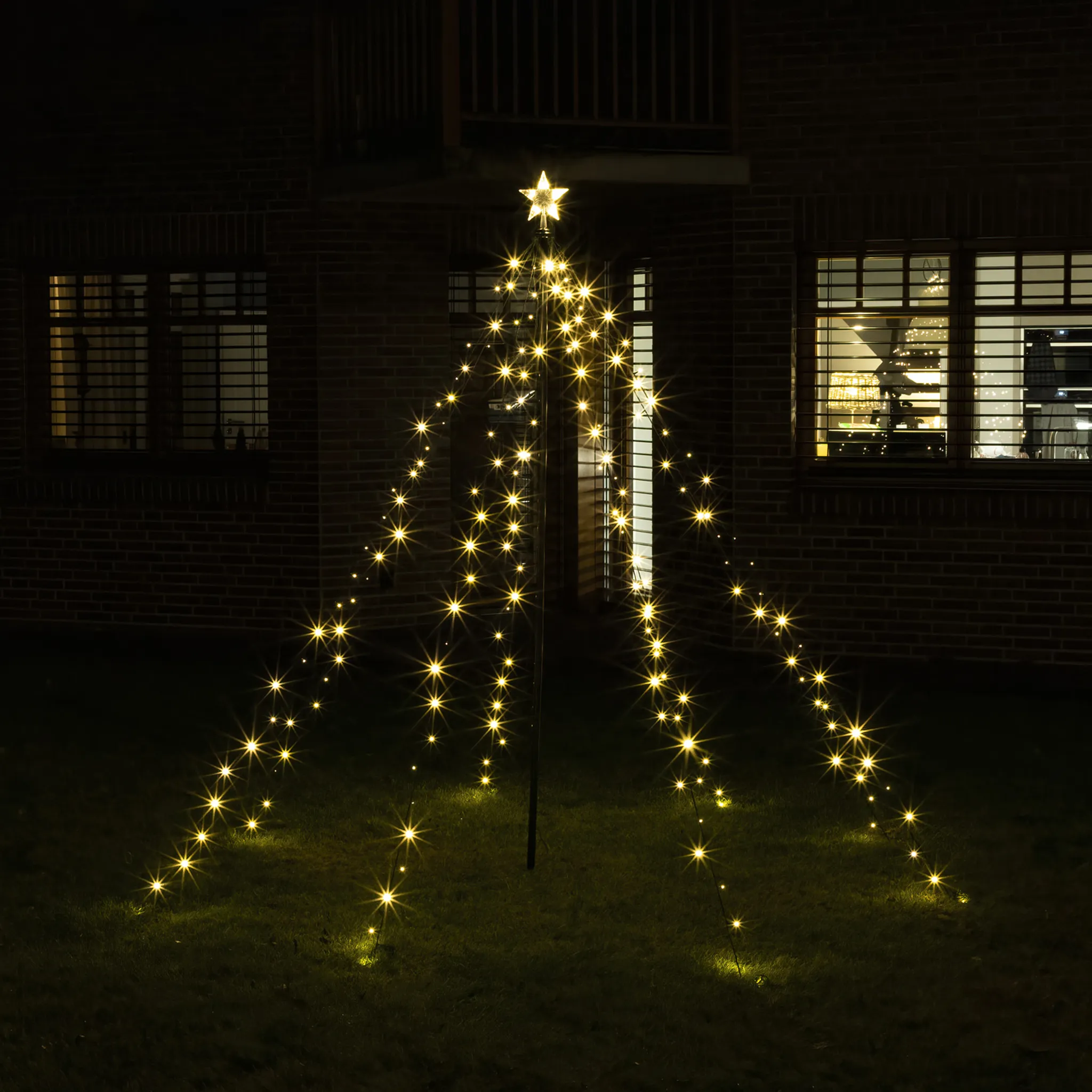 LED Lichterbaum mit Sternspitze - 6 Stränge - 70 warmweiße LED - H