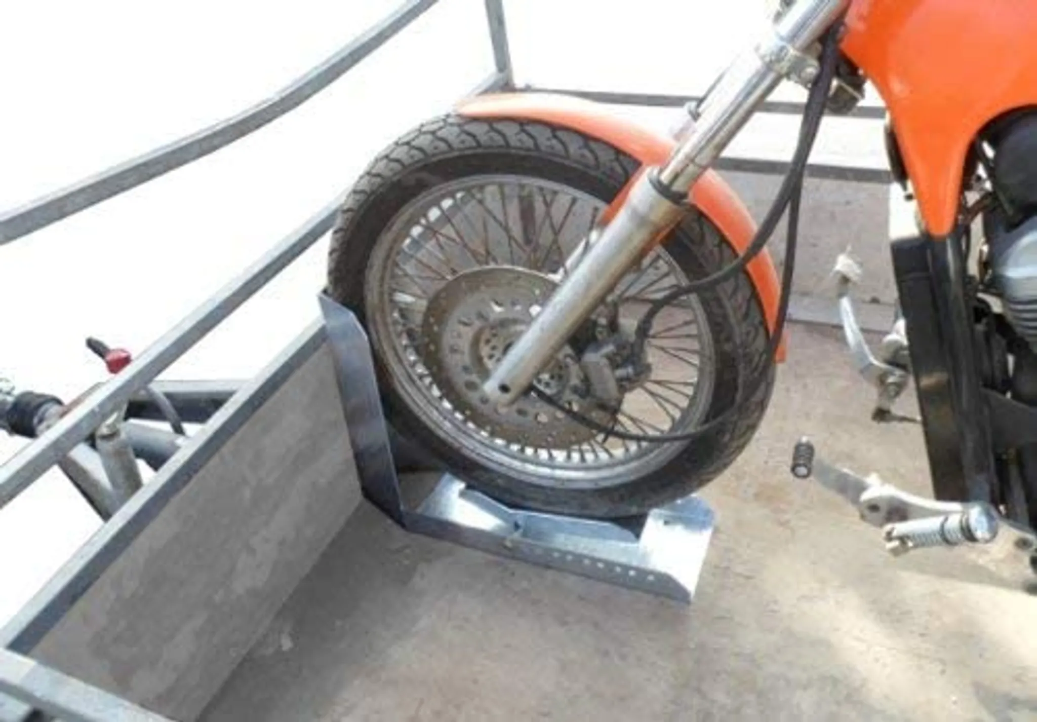 Motorradwippe Vorderradhalterung Motorradklemme Verladehilfe