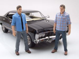 Chevrolet Impala Sport Sedan 1967 "Supernatural" schwarz mit Figuren Modellauto 1:18 Greenlight Collectibles