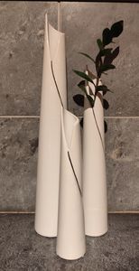 Dekovase Blumenvase Vase Pure White Schlank weiß schlicht edel Wohnzimmer Fensterbank, Keramik 40x7cm