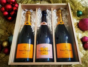 Champagner Geschenkbox Veuve Clicquot /2 Brut Blanc - 1 brut Rosé / Transparentes Glas