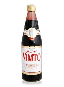 Vimto - Fruit Cordial - Original Arabisches Fruchtgetränk Konzentrat (710ml)